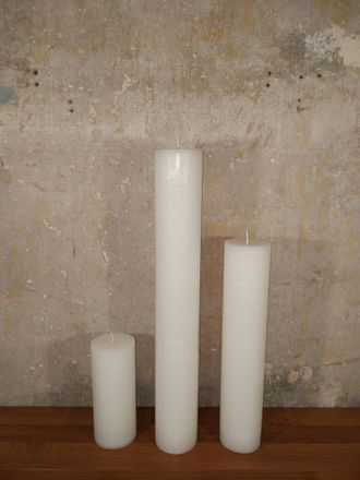 Свеча большая напольная белая 10 см