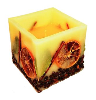 svecha-kub-s-fruktami-aromaticheskij-kupit