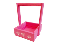 derevyannyj-yashchik-dlya-cvetov-na-Den-Svyatogo-Valentina