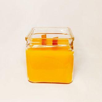 svecha-s-derevyannym-fitilem-oranzh-lemongrass