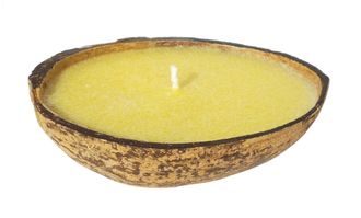 Свеча в кокосе ароматическая апельсин