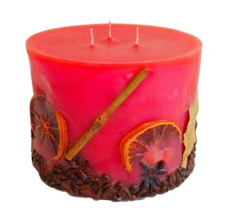 svecha-dekorativnaya-s-zernami-kofe-koricej-i-apelsinami